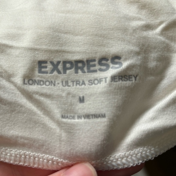 EXPRESS Top, New with Tags - Picture 4 of 4